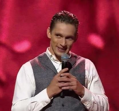Filip Gurłacz z żoną Małgorzatą Patryn-Gurłacz i synami Michałem i Józefem podczas wspólnej, radosnej aktywności rodzinnej.